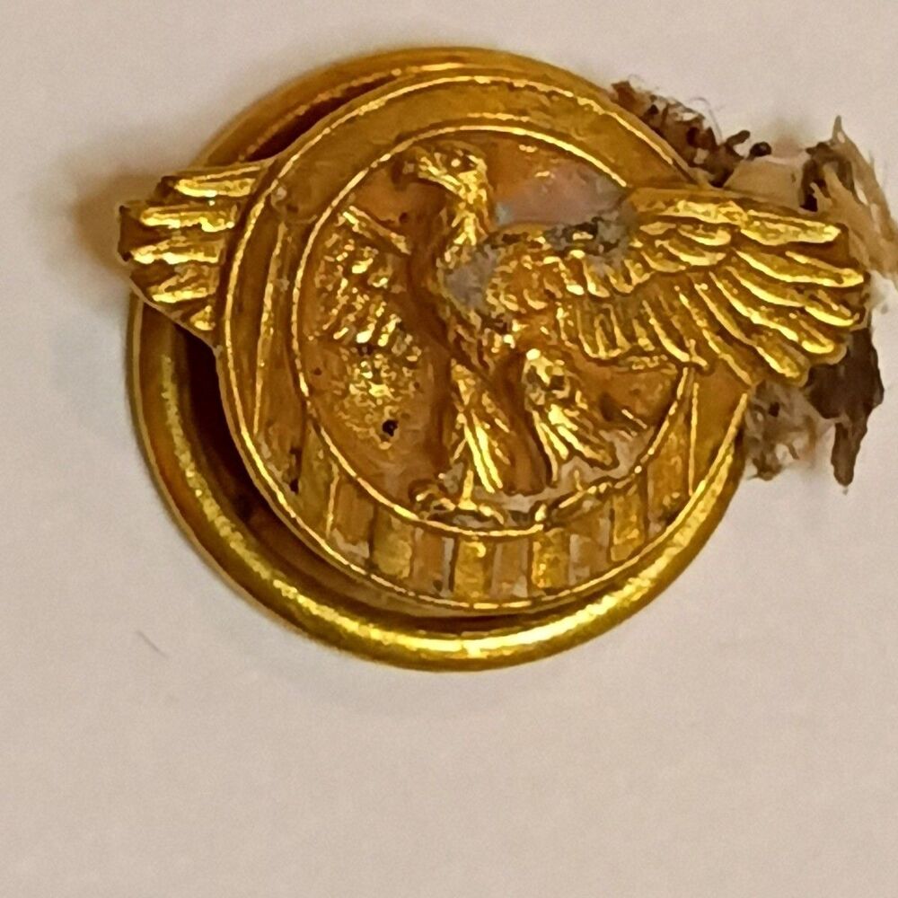 WWII WW2 US Army Military Honorable Discharge Ruptured Duck Lapel Button Pin